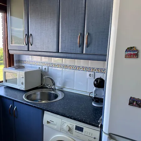 Acogedor Con Vistas A La Catedral Y Parking 오비에도