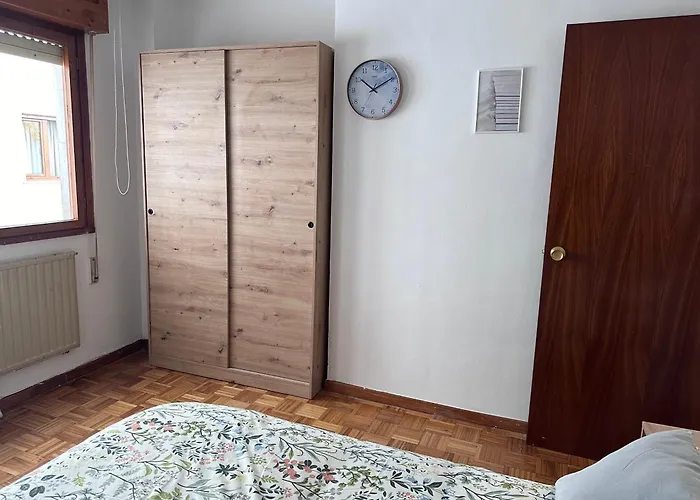 Acogedor Con Vistas A La Catedral Y Parking *